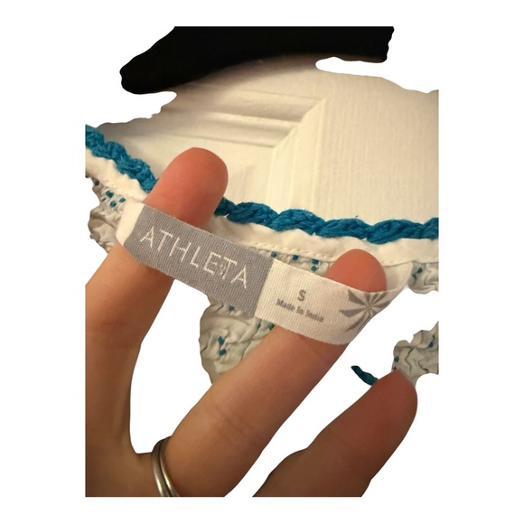 ❌Sold❌ Athleta White Tunic/Cover Up w/Blue Embroidery - Picture 3 of 4